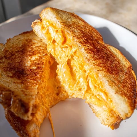 Spiked Grilled Cheese Sriracha Mayo